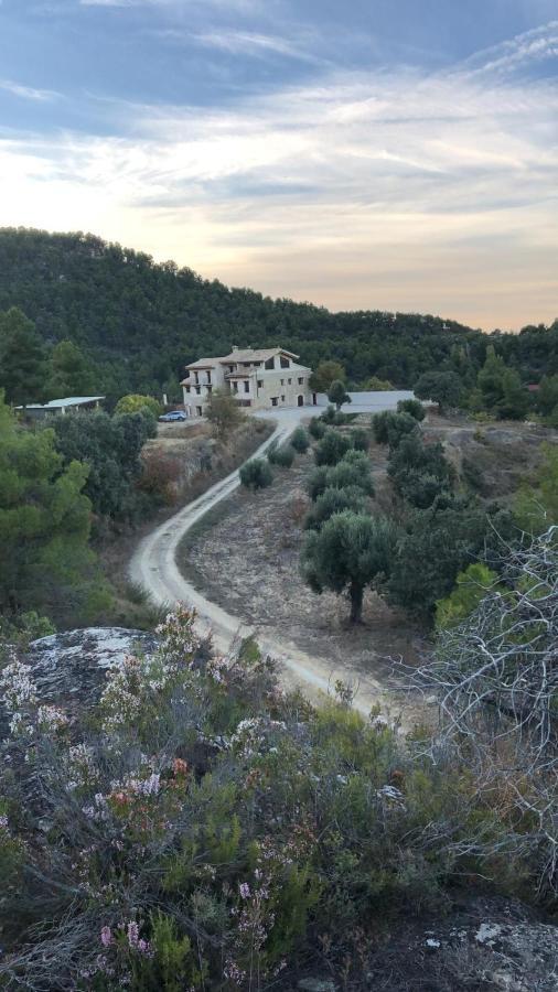 Masia Mas De La Creu วาลเดร์โรเบรส ภายนอก รูปภาพ